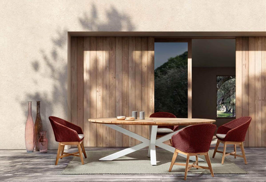 Dina dining collection